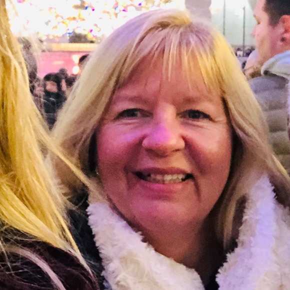 Meet your Posher, Linda - Picture 1 of 1